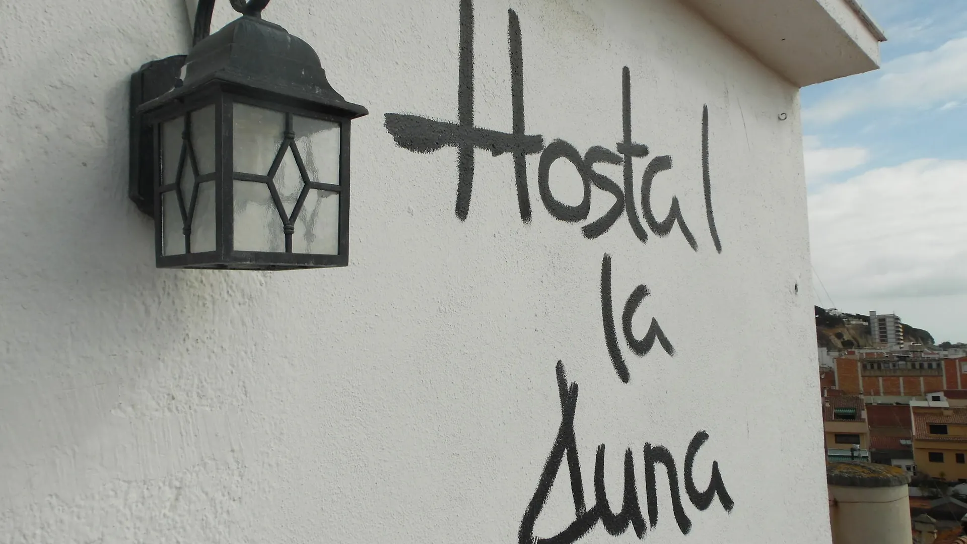 Hostal La Lluna Arenys de Mar Guest house