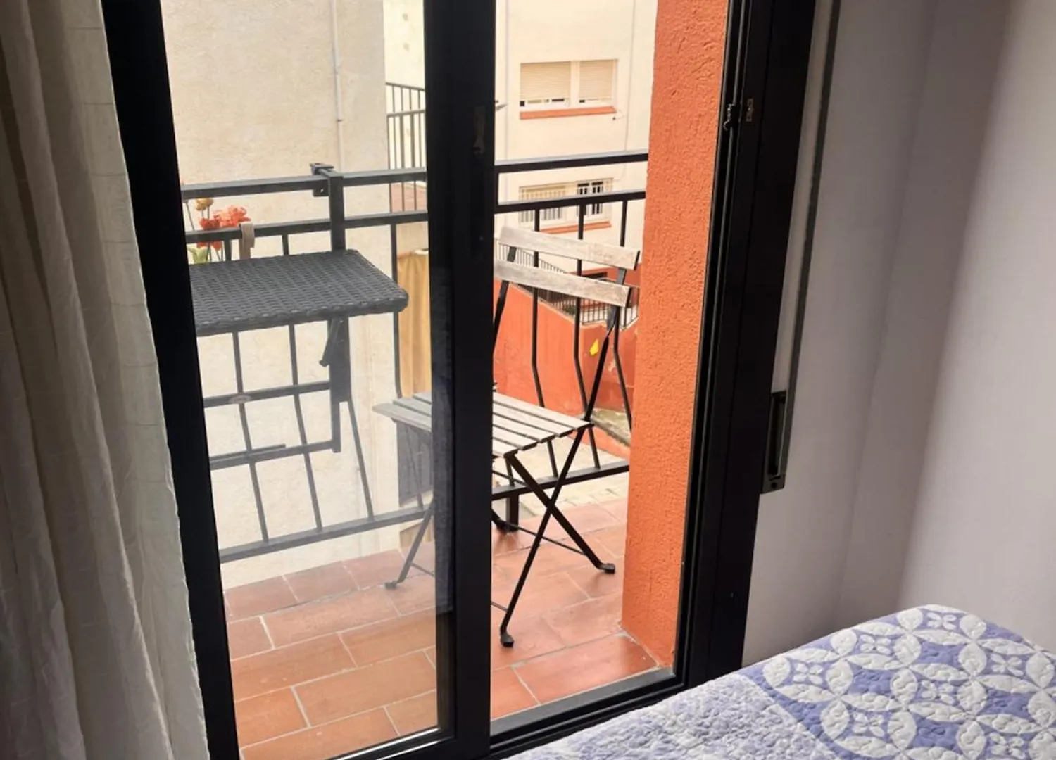 Hostal La Lluna Arenys de Mar Guest house