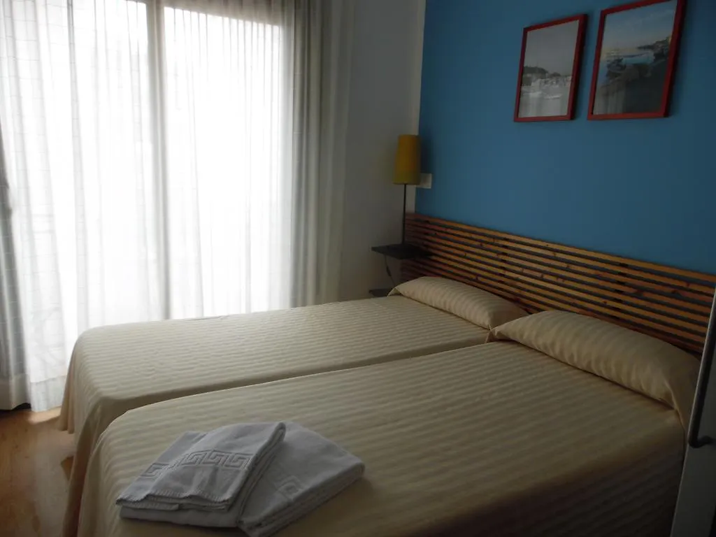 Hostal La Lluna Arenys de Mar 2*,  Spain