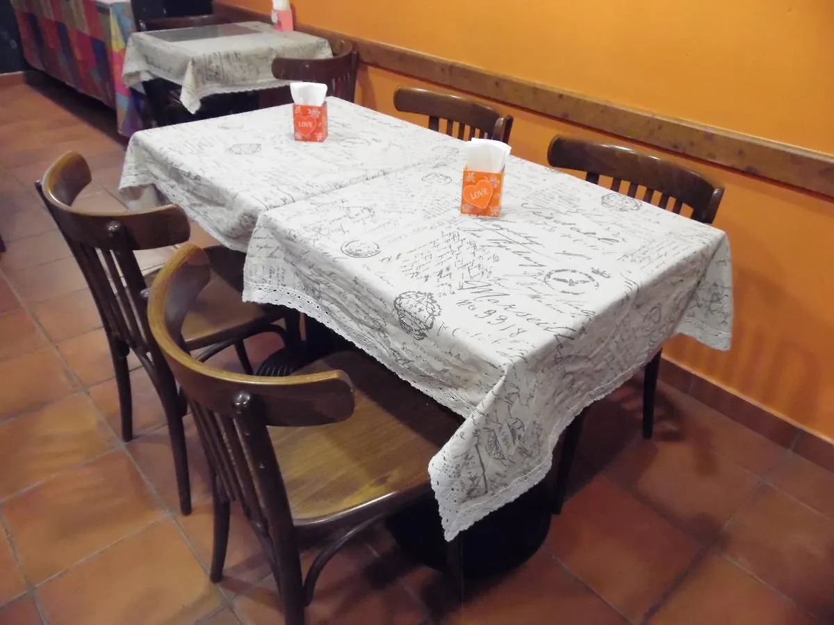 Guest house Hostal La Lluna Arenys de Mar