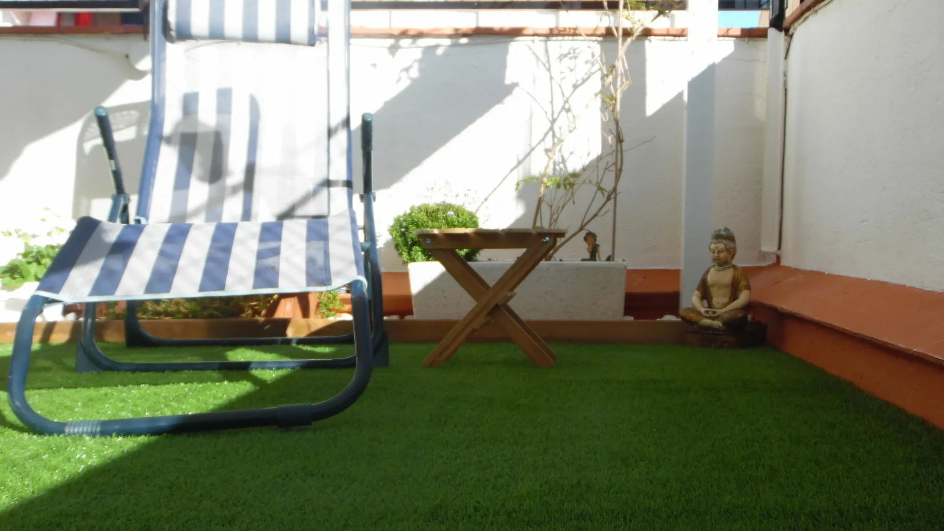 Hostal La Lluna Arenys de Mar Guest house